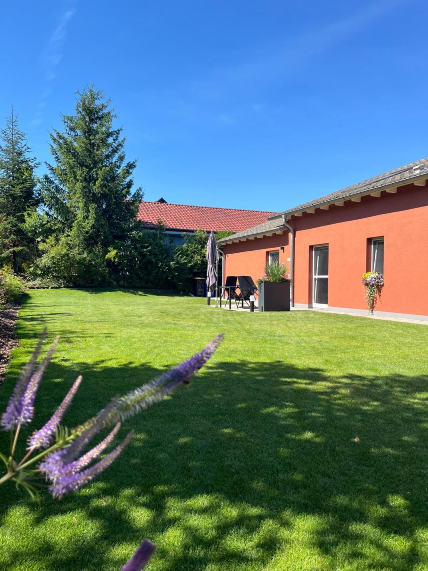 Neu Sanierte Wohnung Fuer 2-4 P Eschwege Exterior foto